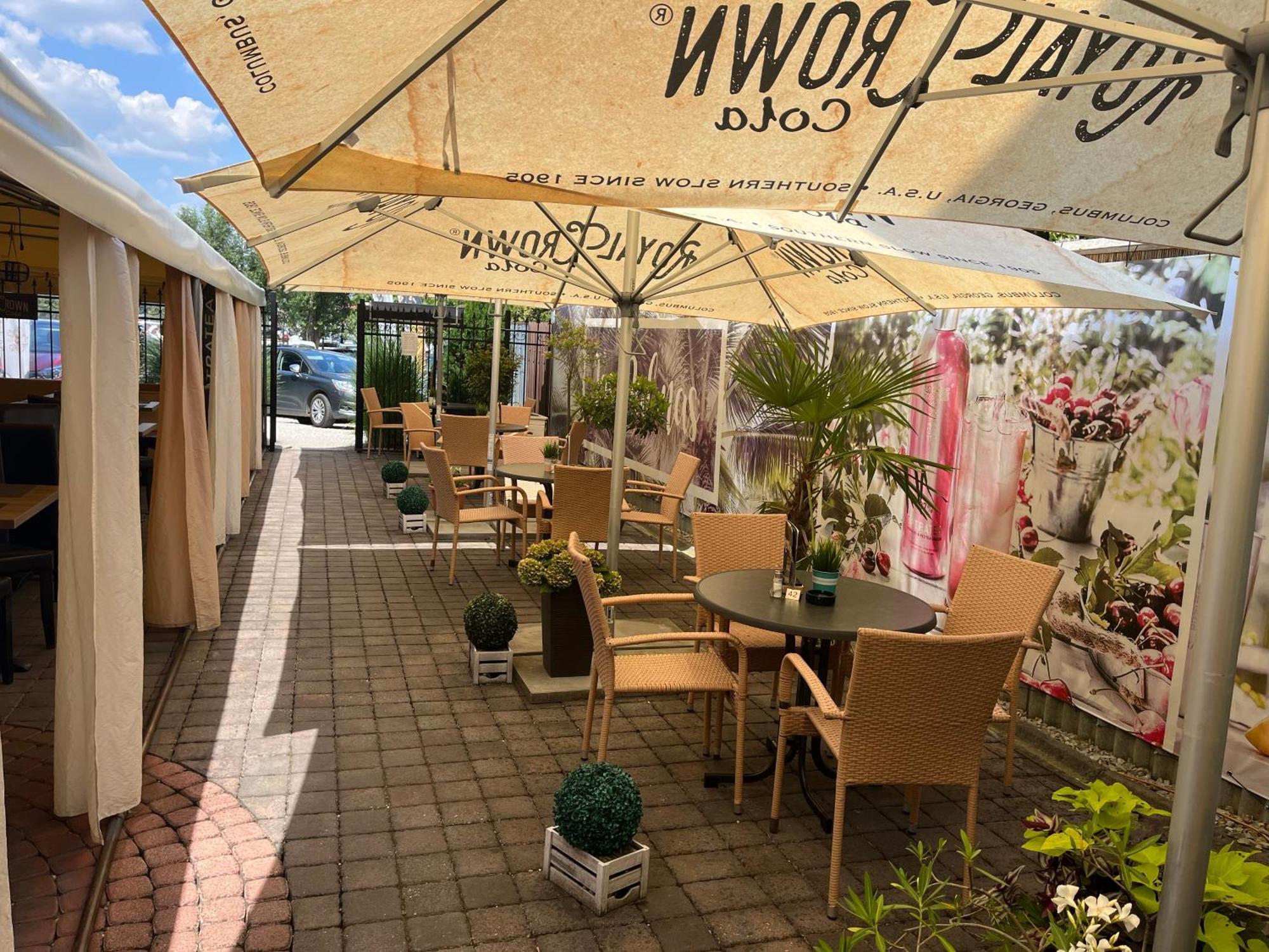Las Palmas Rooms Štúrovo Zewnętrze zdjęcie