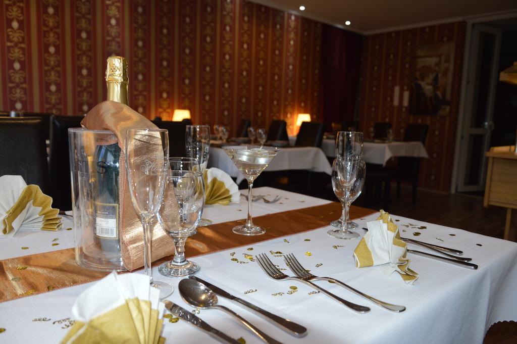 Las Palmas Rooms Štúrovo Zewnętrze zdjęcie