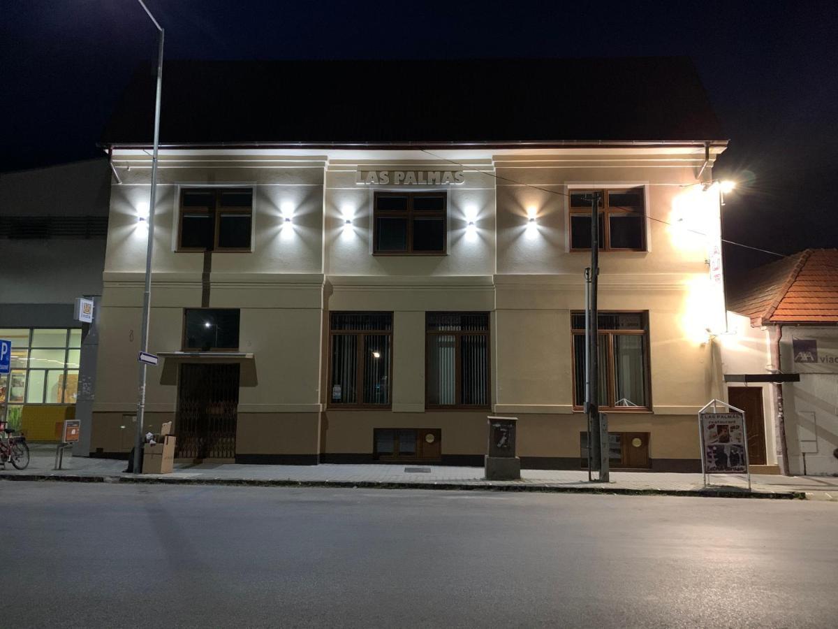 Las Palmas Rooms Štúrovo Zewnętrze zdjęcie