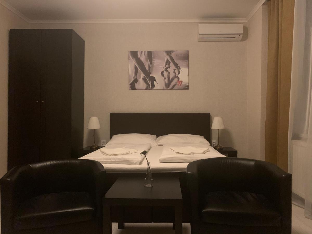 Las Palmas Rooms Štúrovo Zewnętrze zdjęcie